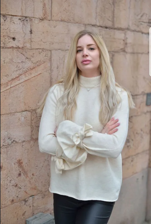 Portrait of Avril